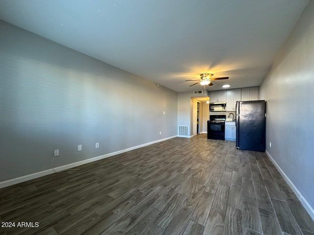 9647 N 10th Avenue 102, Phoenix, AZ 85021