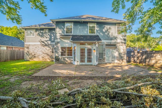 1240 Trinity Drive, Benbrook, TX 76126