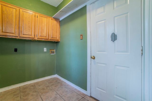 1240 Trinity Drive, Benbrook, TX 76126