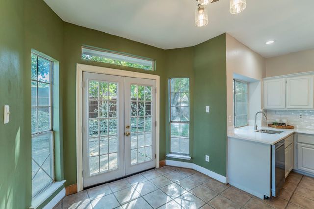 1240 Trinity Drive, Benbrook, TX 76126