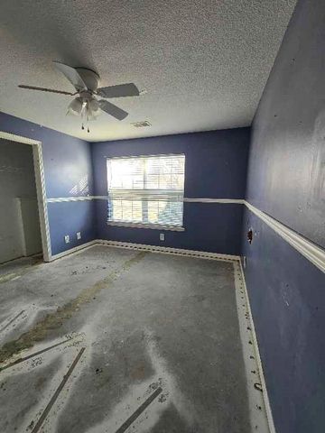 4000 Cades Cove, Leavenworth, KS 66048