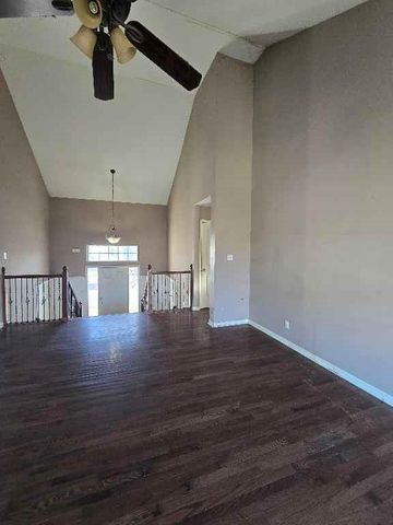 4000 Cades Cove, Leavenworth, KS 66048