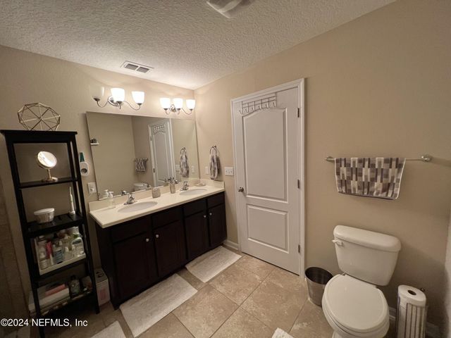 15805 TWIN CREEK Drive, Jacksonville, FL 32218