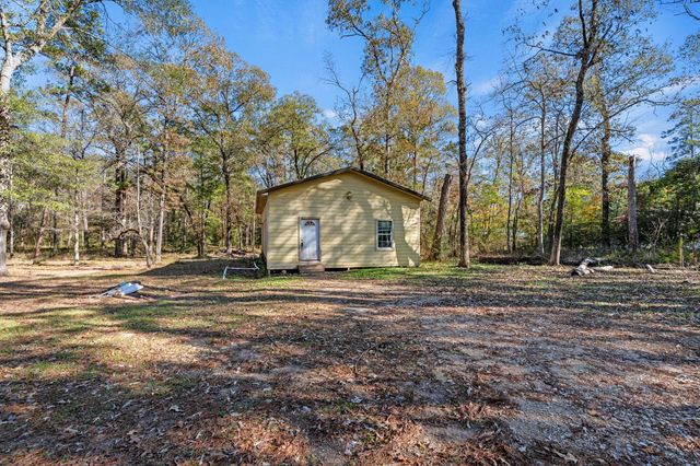 49 Pine Oak Lane, Huntsville, TX 77340