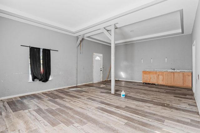 49 Pine Oak Lane, Huntsville, TX 77340