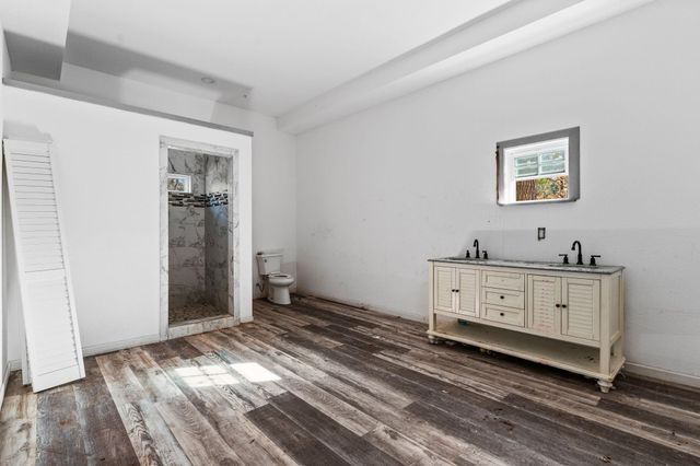 49 Pine Oak Lane, Huntsville, TX 77340