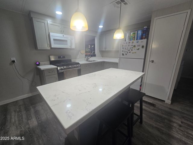 5747 W MISSOURI Avenue 38, Glendale, AZ 85301