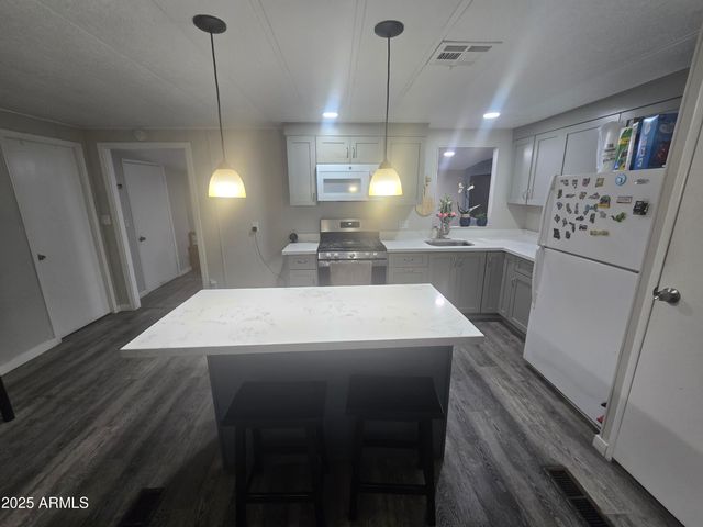 5747 W MISSOURI Avenue 38, Glendale, AZ 85301