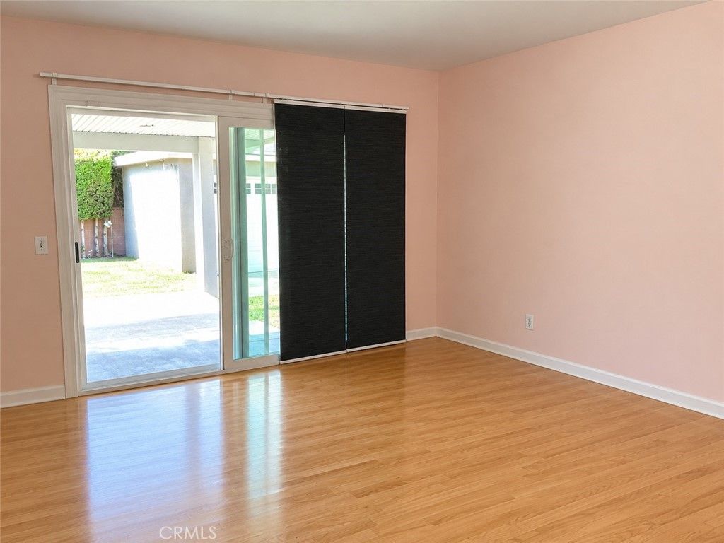 10709 S 8th Avenue, Inglewood, CA 90303 — photo 5