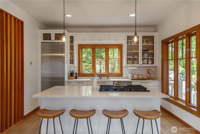 164 McGraw Street, Seattle, WA 98109