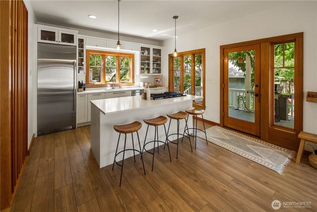 164 McGraw Street, Seattle, WA 98109
