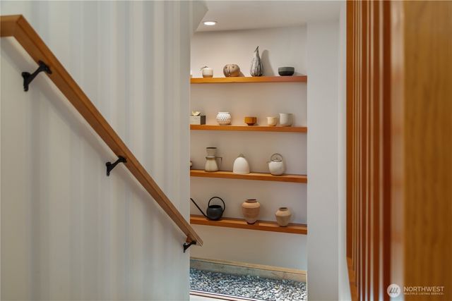 164 McGraw Street, Seattle, WA 98109