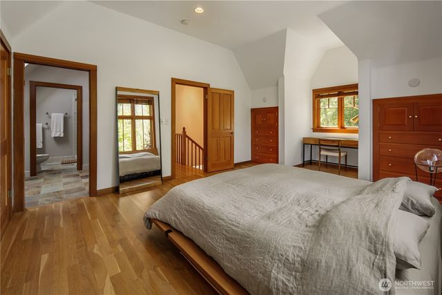164 McGraw Street, Seattle, WA 98109