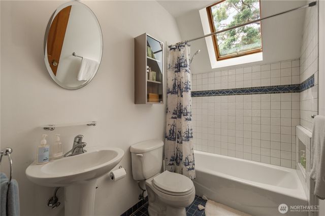 164 McGraw Street, Seattle, WA 98109