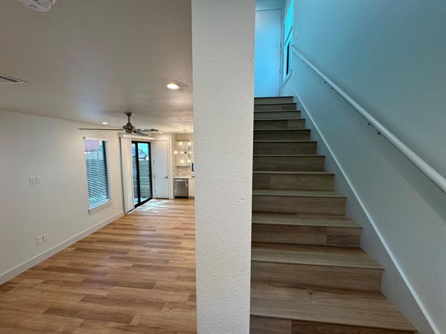 1133 Walton LN 2, Austin, TX 78721