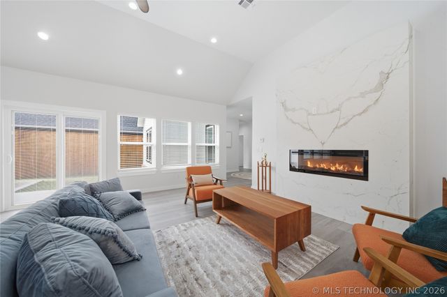 505 N Birch Avenue, Broken Arrow, OK 74012