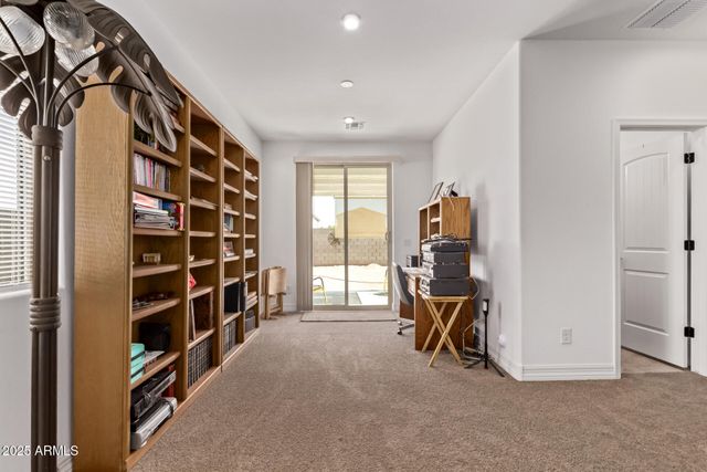 7449 W PECK Drive, Glendale, AZ 85303