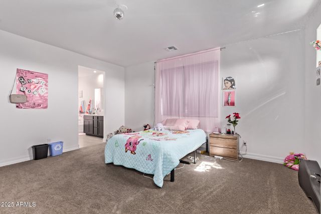 7449 W PECK Drive, Glendale, AZ 85303