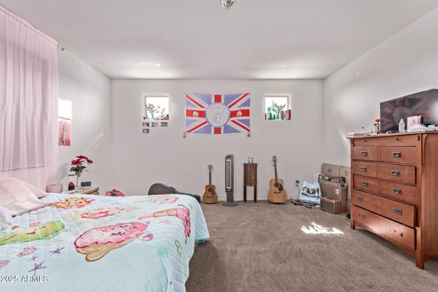 7449 W PECK Drive, Glendale, AZ 85303