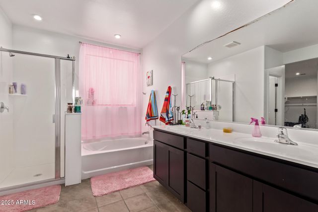 7449 W PECK Drive, Glendale, AZ 85303