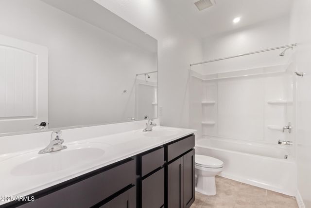 7449 W PECK Drive, Glendale, AZ 85303