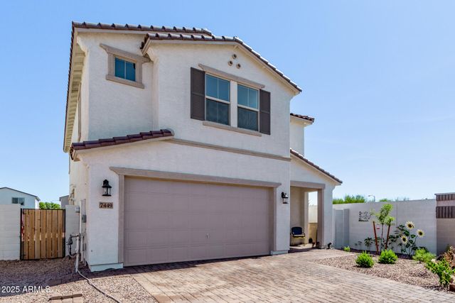 7449 W PECK Drive, Glendale, AZ 85303