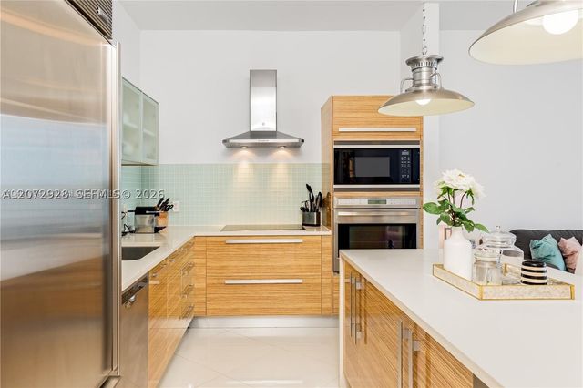 2020 N Bayshore Dr 1009, Miami, FL 33137