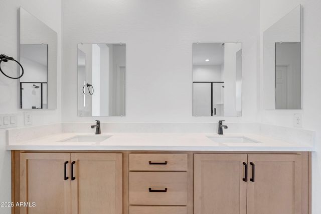 2942 E MANZANILA Avenue, San Tan Valley, AZ 85140
