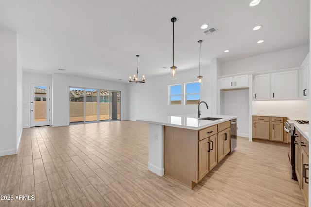 2942 E MANZANILA Avenue, San Tan Valley, AZ 85140