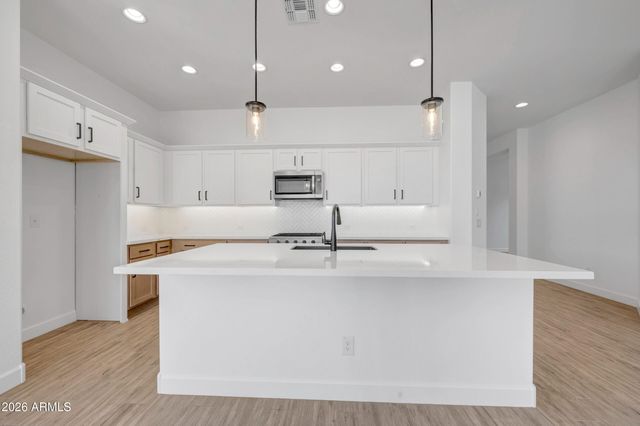 2942 E MANZANILA Avenue, San Tan Valley, AZ 85140