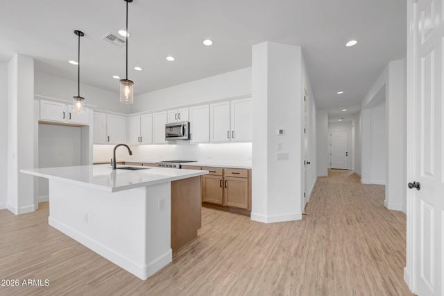 2942 E MANZANILA Avenue, San Tan Valley, AZ 85140