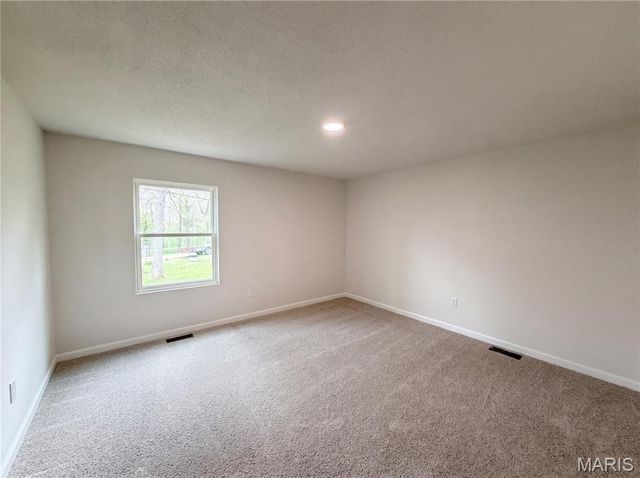 14326 Spring Drive, De Soto, MO 63020