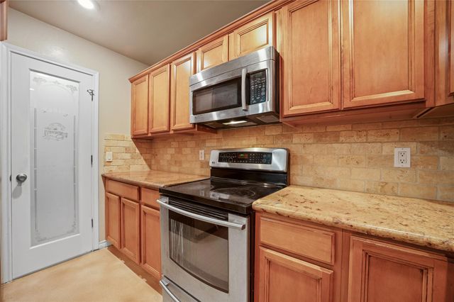 1912 Mulberry CT, San Marcos, TX 78666