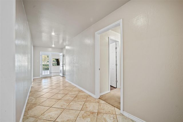 1912 Mulberry CT, San Marcos, TX 78666