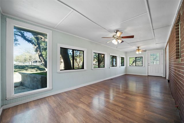 1912 Mulberry CT, San Marcos, TX 78666