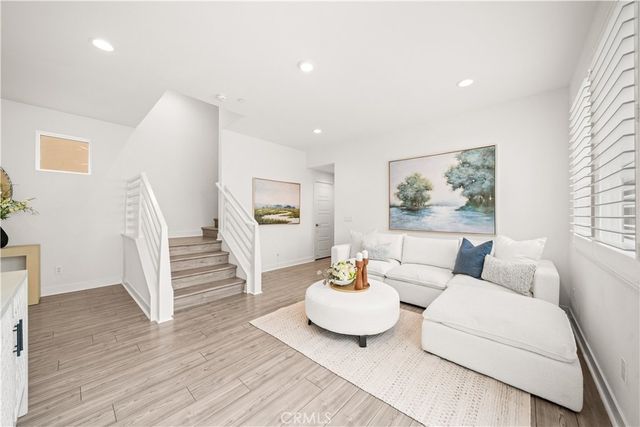 333 Baluster, Irvine, CA 92618
