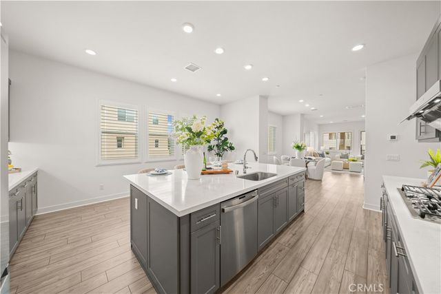 333 Baluster, Irvine, CA 92618