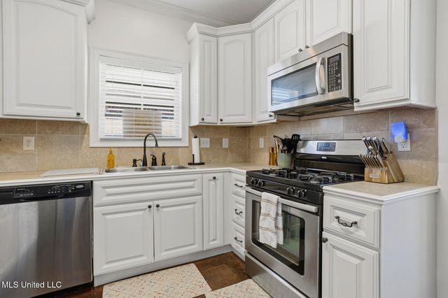 309 Flagstone Drive, Brandon, MS 39042