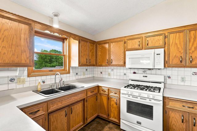17314 Greentree Path, Lakeville, MN 55044