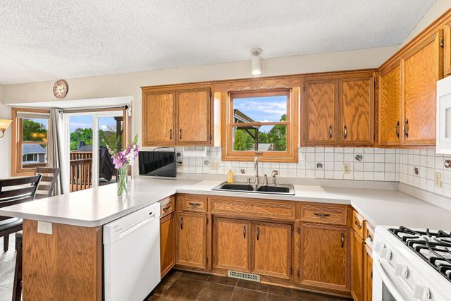 17314 Greentree Path, Lakeville, MN 55044