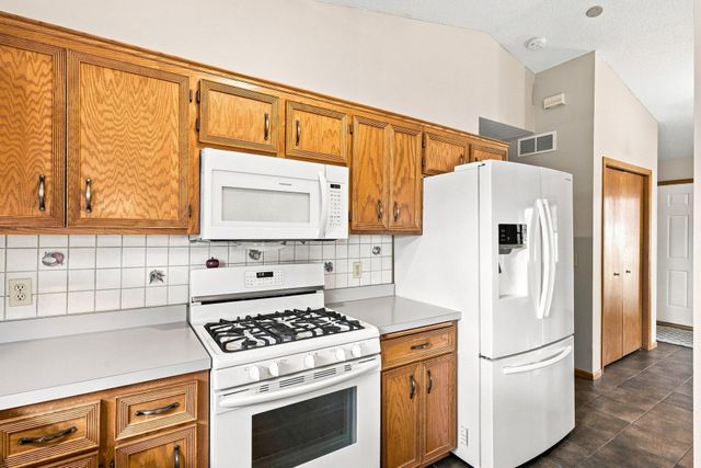 17314 Greentree Path, Lakeville, MN 55044