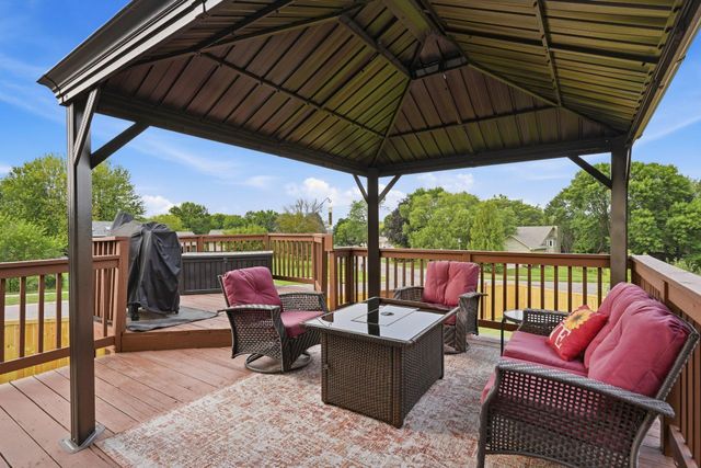 17314 Greentree Path, Lakeville, MN 55044