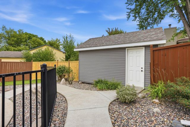 17314 Greentree Path, Lakeville, MN 55044