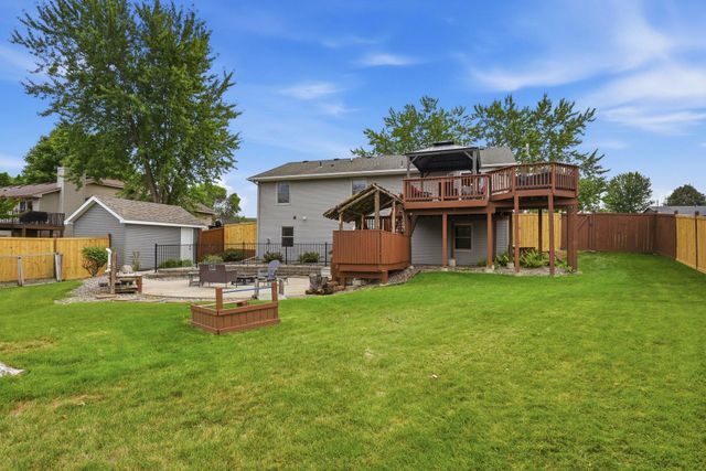 17314 Greentree Path, Lakeville, MN 55044