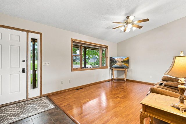 17314 Greentree Path, Lakeville, MN 55044
