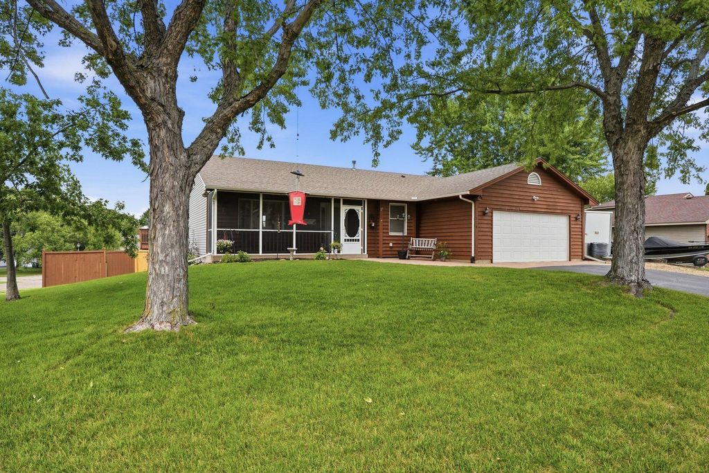 17314 Greentree Path, Lakeville, MN 55044