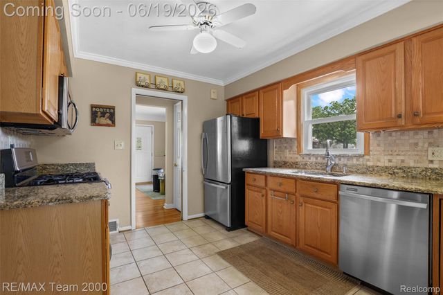 1507 Culver Avenue, Dearborn, MI 48124