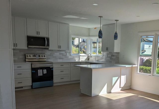 934 Candlelight Place, La Jolla, CA 92037