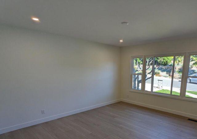 934 Candlelight Place, La Jolla, CA 92037