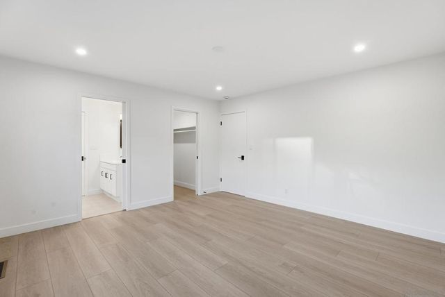 934 Candlelight Place, La Jolla, CA 92037